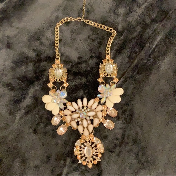 Necklace with Rhinestones